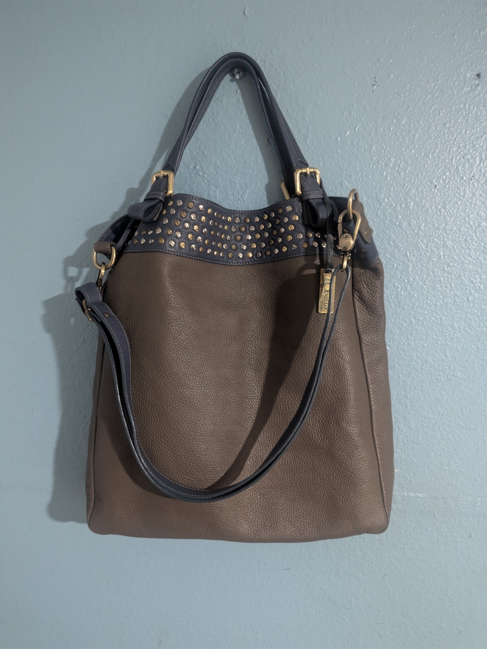 Io Pelle Leather Stud-Trim Tote Shoulder Bag - Brown & Navy